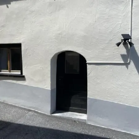 1-5 Zr- Einliegerwohnung By Interhome *