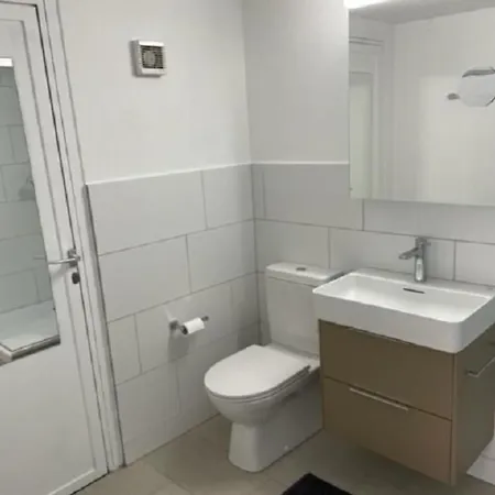 1-5 Zr- Einliegerwohnung By Interhome Lavin